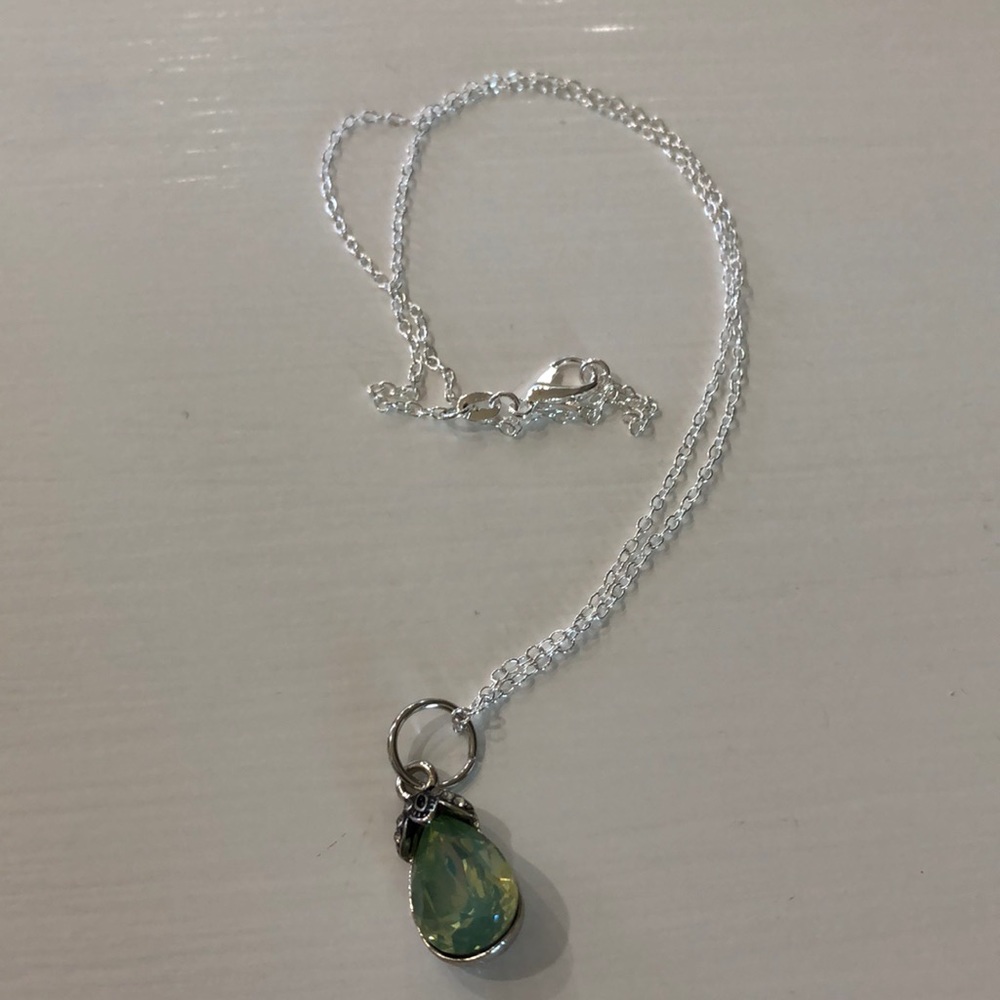 18” NEW Silver Plated Chain Teardrop Pendant! - Picture 2 of 2